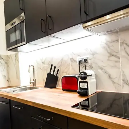 Lovely 4 Bedroom Luxury Apartment Amsterdam