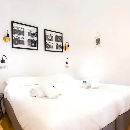 Apartment Lovely 4 Bedroom Luxury Apartment *