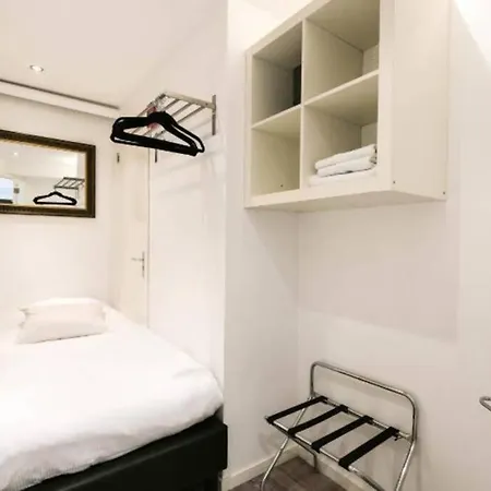 Apartment Lovely 4 Bedroom Luxury Apartment *