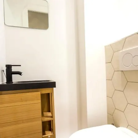 Διαμέρισμα Lovely 4 Bedroom Luxury Apartment