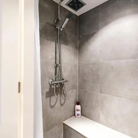 Lovely 4 Bedroom Luxury Apartment Άμστερνταμ